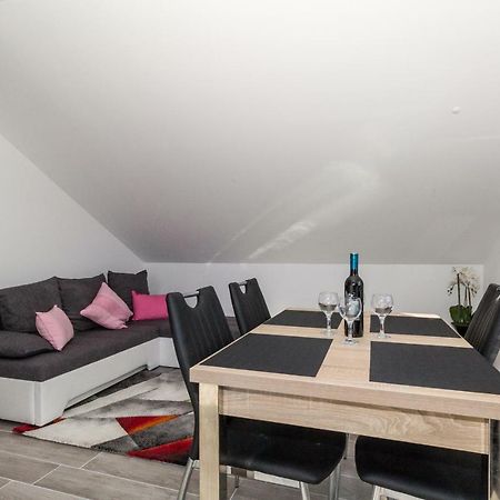 New Apartment Joly Sea View 비오그라드나모루 외부 사진